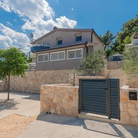 Holiday home Luxurious In *