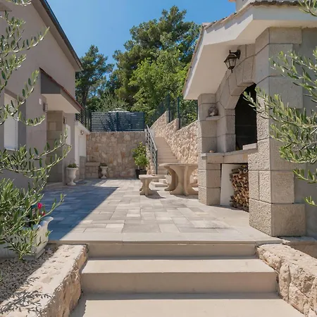 Holiday home Luxurious In *