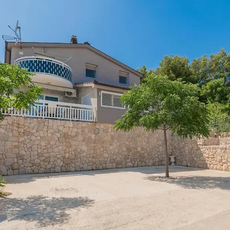 Holiday home Luxurious In *
